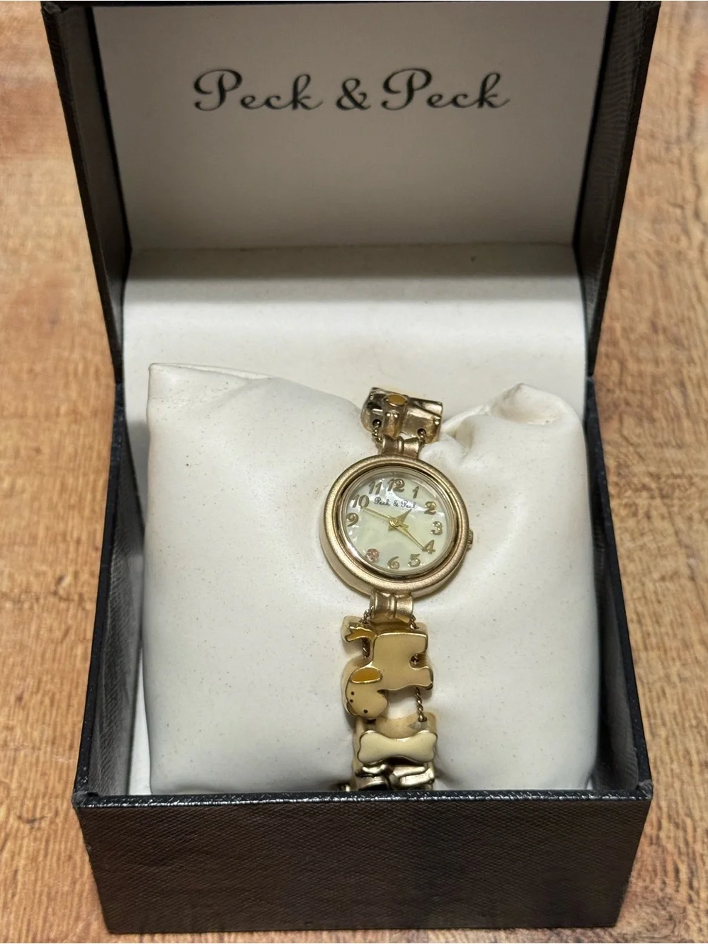 Peck & peck Ladies Slider Charm Watch Dogs & Bones
